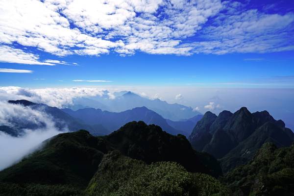 Spectacular view of Hoang Lien Son Mountain Range, Vietnam