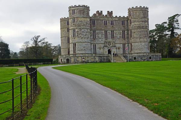 Drive to Lulworth Castle