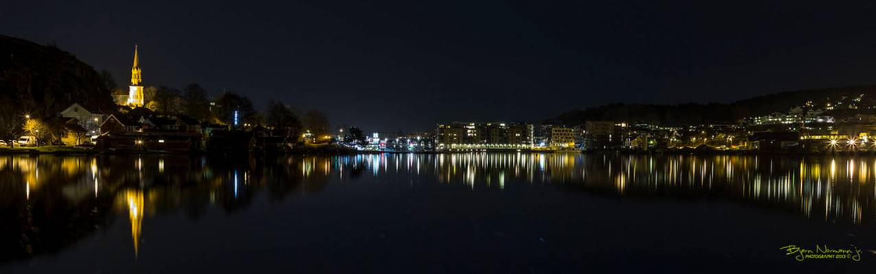 Tønsberg by night panorama II