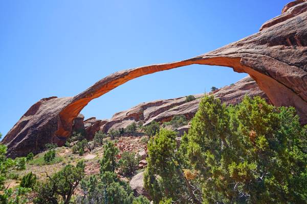 Magnificent Landscape Arch floating above, Arches NP, USA