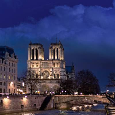 Notre Dame de Paris à l'heure bleue