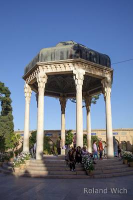 Shiraz - Tomb of Hafis