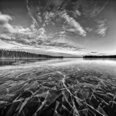 Textured ice surface