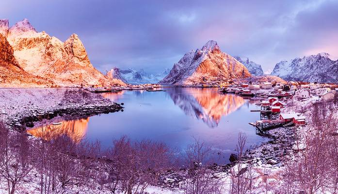 Earth Smiled II | Reine, Lofoten, Norway