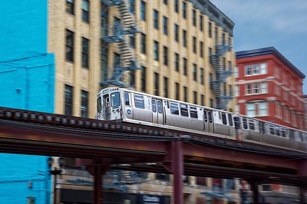 Chicago's "L" in Motion