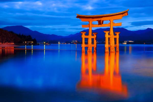 Itsukushima Shrine & Blue Hour