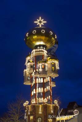 Kuchlbauers Weihnachtsmarkt - Hundertwasserturm