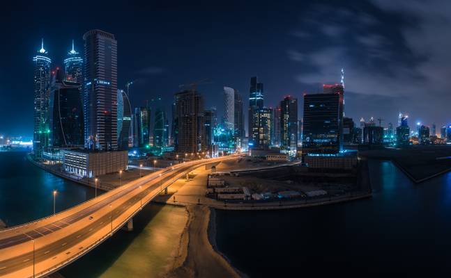 Dubai - Business Bay at night