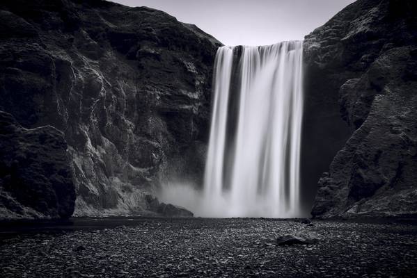 Skogafoss & Gray Tone