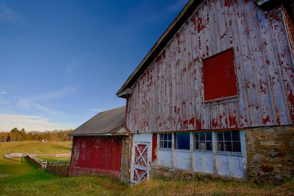 A barn and The Sky