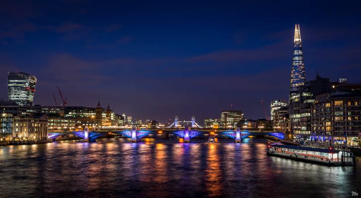 The Thames at Night