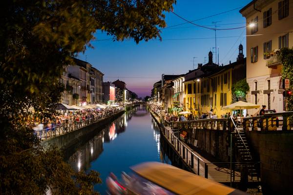 Basse luci sui Navigli (MI)