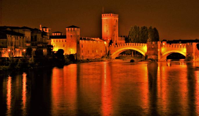 Evenng lights of Verona