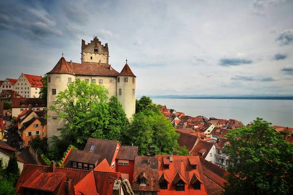 Die Burg am See