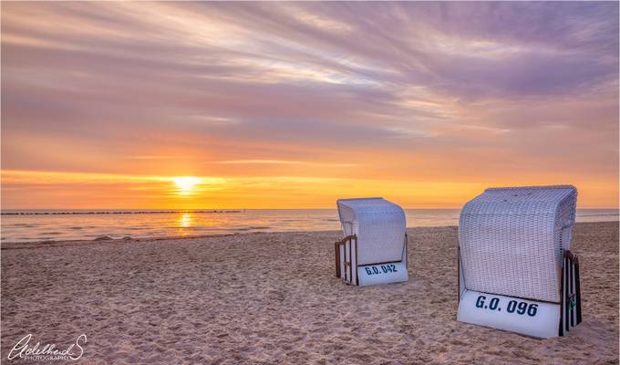 Sunrise Strandkörbe, Rügen, Germany