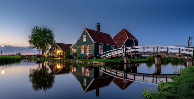 Dutch Reflections
