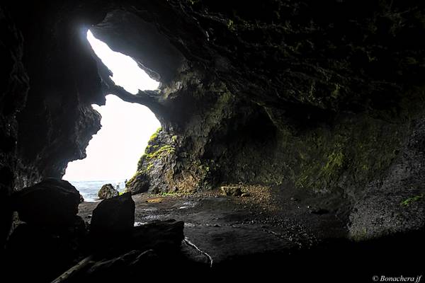 Hjörleifshöfði Cave-04