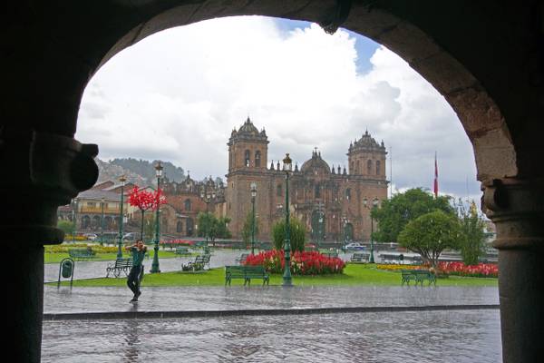 Cathedral under the rain, Cuzco