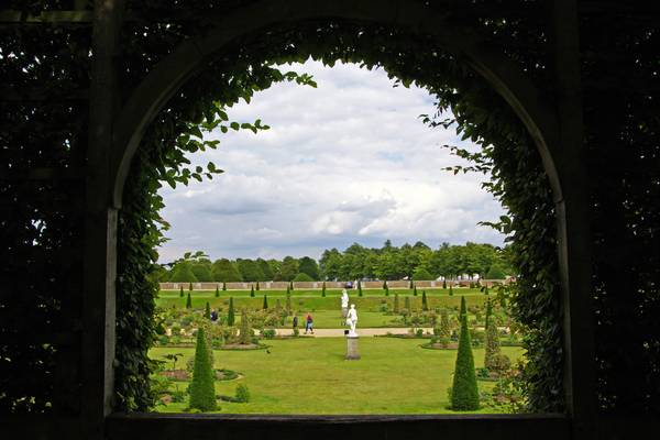 Hampton Court Privy Garden