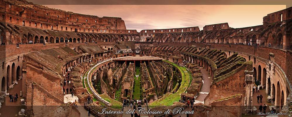 Interno del Colosseo di Roma