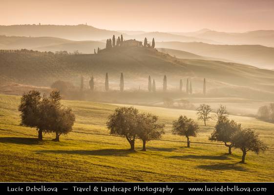 Italy - Tuscany - Orcia Valley in the morning mist
