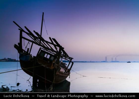 Kuwait - Lonely Dhow/Boat at Al-Doha port abandended