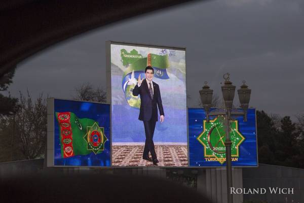 Ashgabat - The President greets you