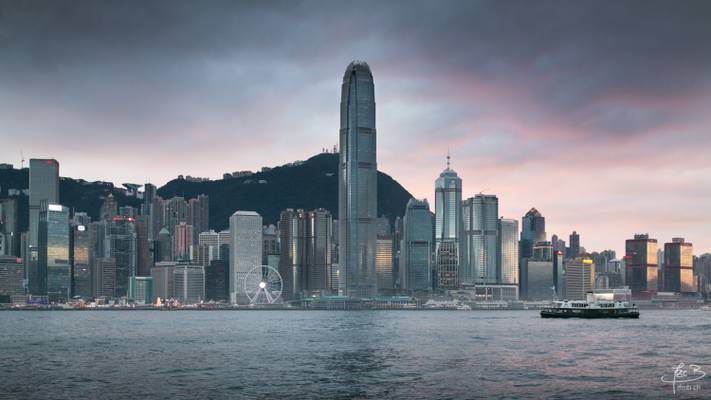 Hong-Kong silver skyline