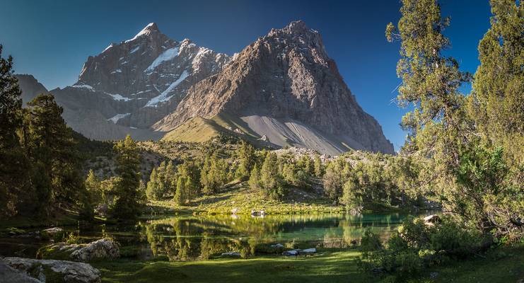 Tajikistan's Fann Mountains, Leninobod, Tajikistan [2224 x 1200] © By Oleg Brovko