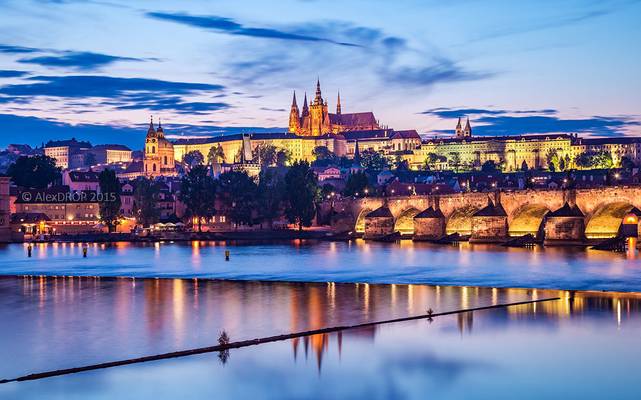_MG_4305_web - Prague skyline from Smetanovo Embankment
