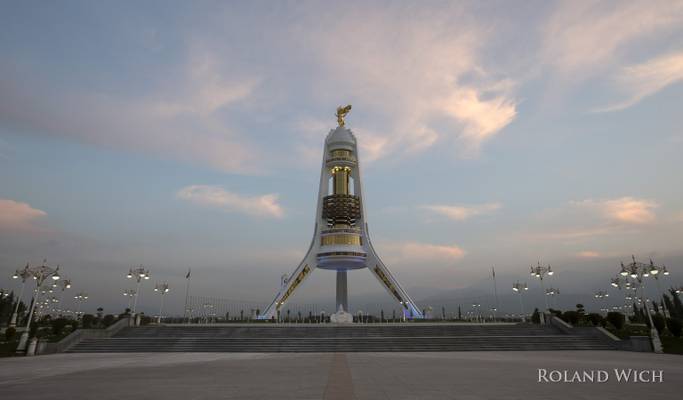 Ashgabat - Arch of Neutrality