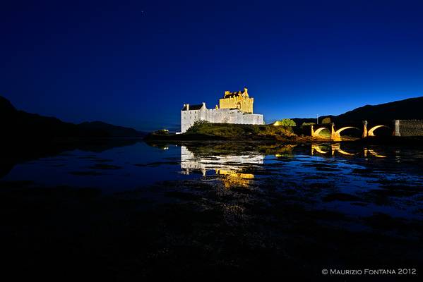 Eilan Donan Castle night