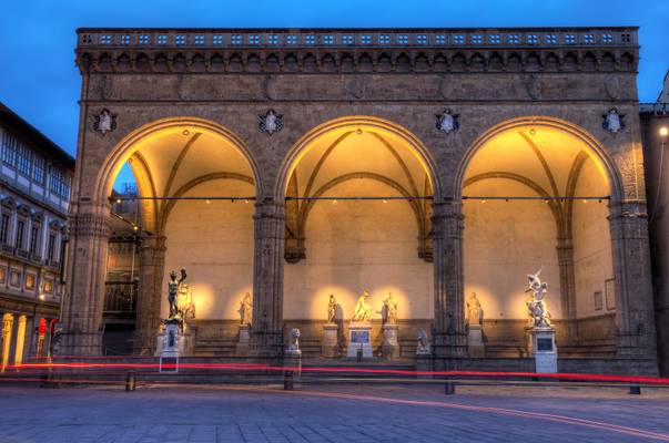 Loggia della Signoria by night [IT]