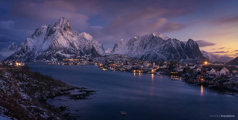 Dawn in Reine
