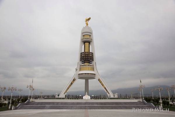 Ashgabat - Monument of Neutrality