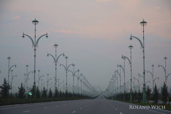 Ashgabat - Where is everybody ?