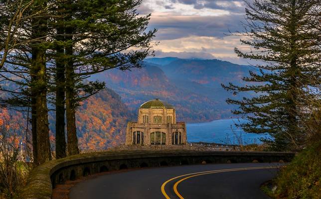Vista House View - Historic Columbia River Highway in Autumn
