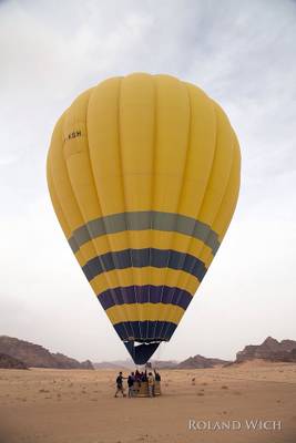 Wadi Rum Ballooning