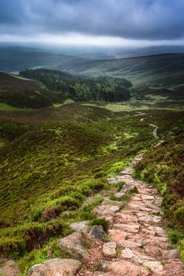 The Path to Clachnaben