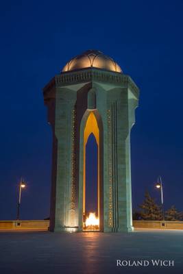 Baku - Martyrs Monument