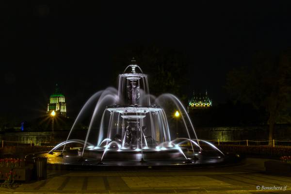 Québec by night: la fontaine de Tourny1