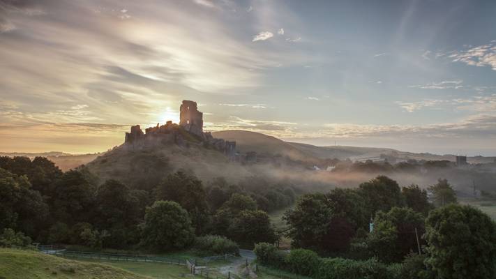 Encircling Mist - Corfe Castle