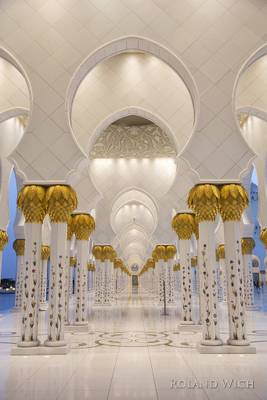 Abu Dhabi - Sheikh Zayed Grand Mosque