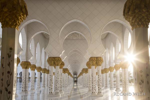 Abu Dhabi - Sheikh Zayed Grand Mosque