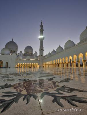 Abu Dhabi - Sheikh Zayed Grand Mosque