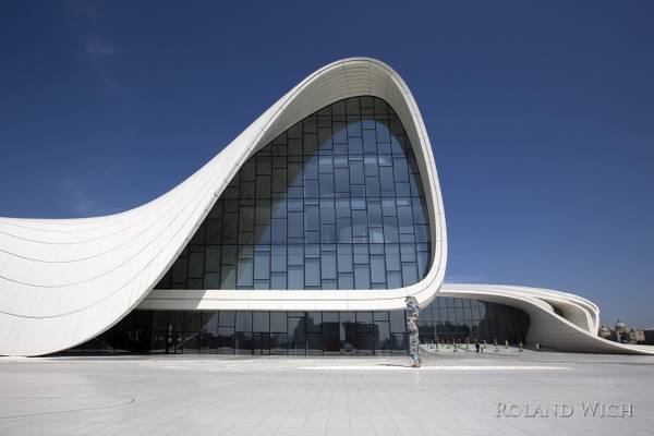 Baku - Heydər Əliyev Merkezi
