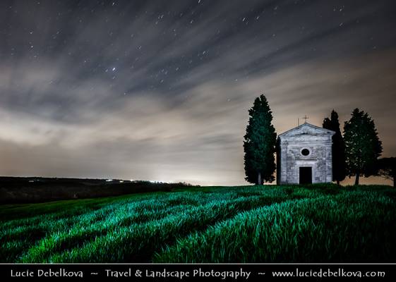 Italy - Tuscany - Toscana - Iconic Chapel of Val d'Orcia at night