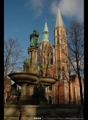 St Katharinen & Heinrichsbrunnen