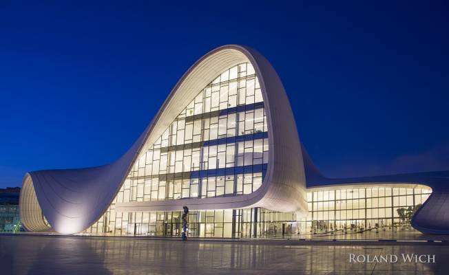 Baku - Heydar Aliyev Center