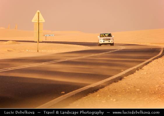 Qatar - Drive throught Land of Sand